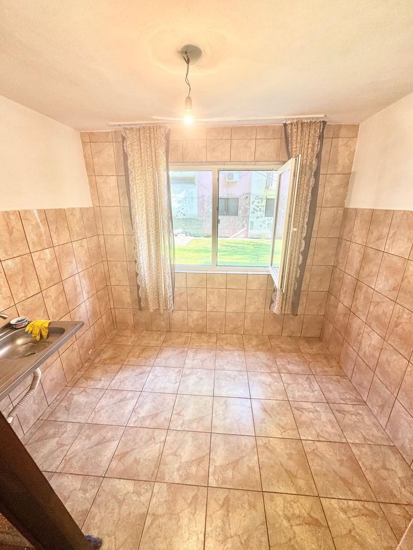 Apartament 3 camere, parter – Tineretului - Poză 1