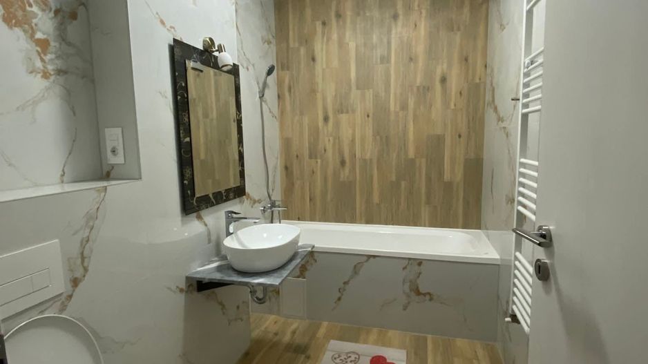 Apartament nou 2 camere, cartier Vivamus , zona Coresi - Poză 5