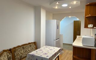 Apartament cu 4 camere, decomandat, 80 mp utili, zonă centrală - Poză 5