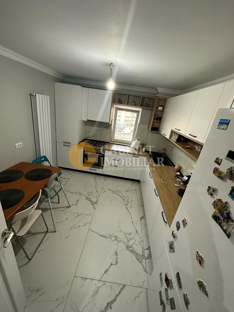 Nicolina -Apartament 4 Camere Decomandat  Bloc 1986 - Poză 8