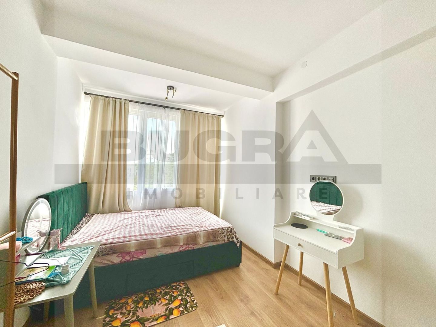 Apartament 3 camere, parcare, balcon, zona Oser - Poză 3