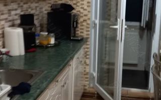 Apartament 3 camere zona Lipovei cu centrala - Poză 3