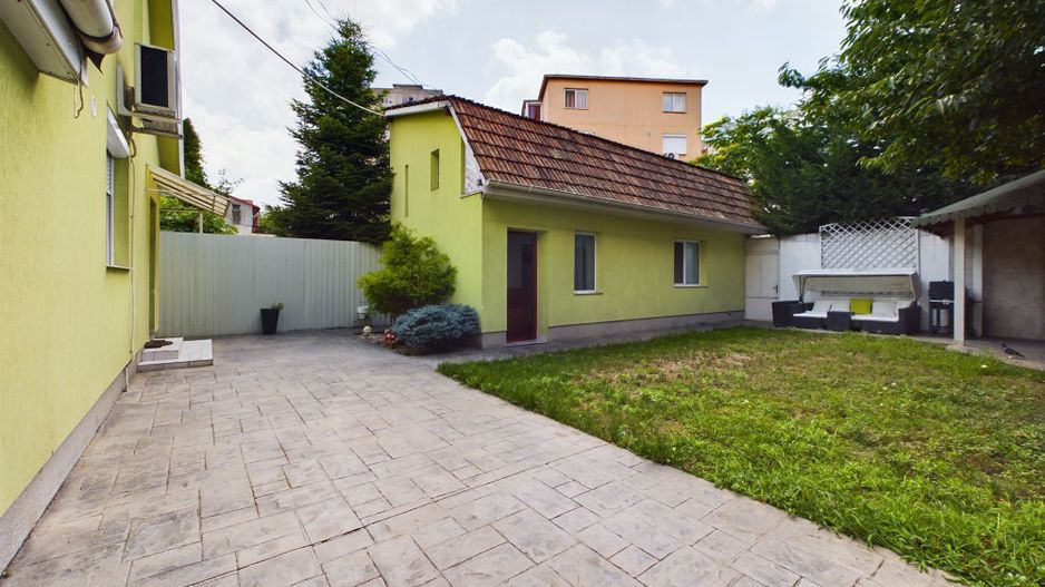 Casă cochetă pe strada Făt Frumos. - Poză 17