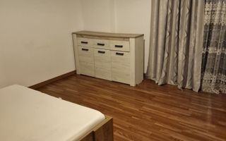 Închiriez apartament cu 2 camere in Pacurari - Poză 1