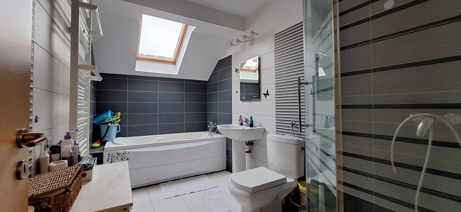 Casa individuala frumoasa si spatioasa in Giroc - Poză 33