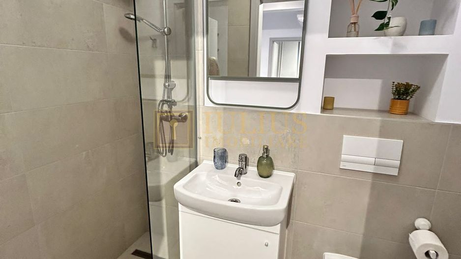 Apartament la Punctele Cardinale, langa Medicina - Poză 13