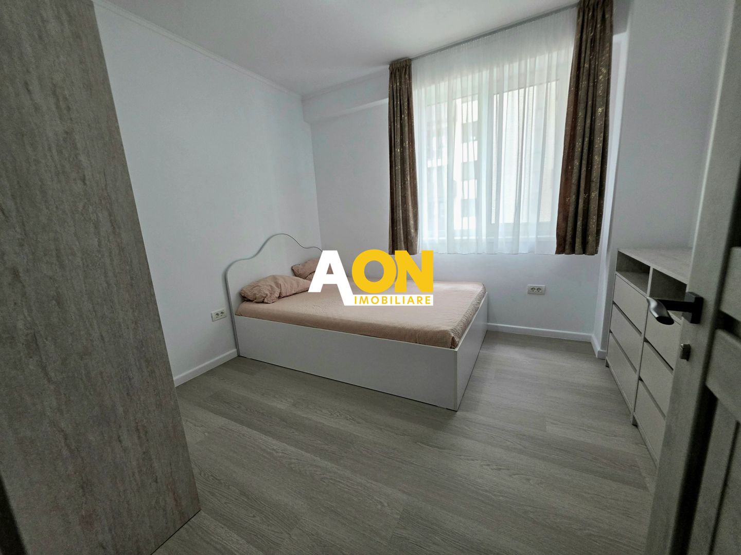 Apartament 3 Camere Bloc Nou, Complet Mobilat - Poză 10