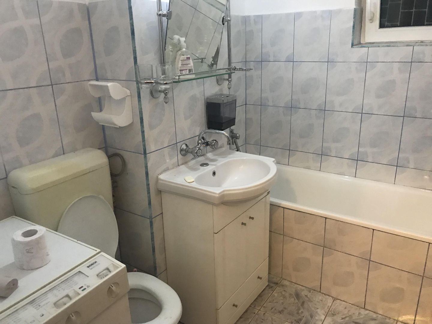 Inchiriere Apartament 4 camere pentru muncitori sau studenti - Poză 6