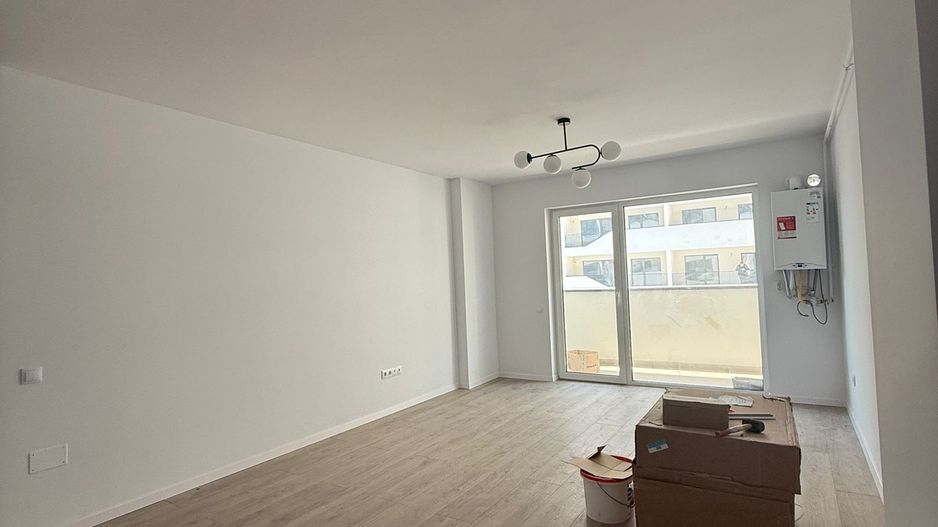 COMISION 0% !!!VANZARE APARTAMENT 2 CAMERE FINISAT GARAJ  ZONA EROILOR - Poză 4
