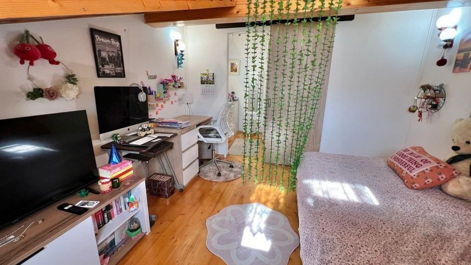 Casa 3 camere 80 mp utili curte comuna si balcon 3,75 mp în Ștrand - Poză 1