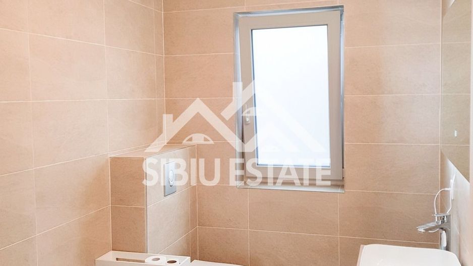 Casa moderna,de inchiriat,cu 4 camere, 3 bai-prima inchiriere Cisnadie - Poză 12