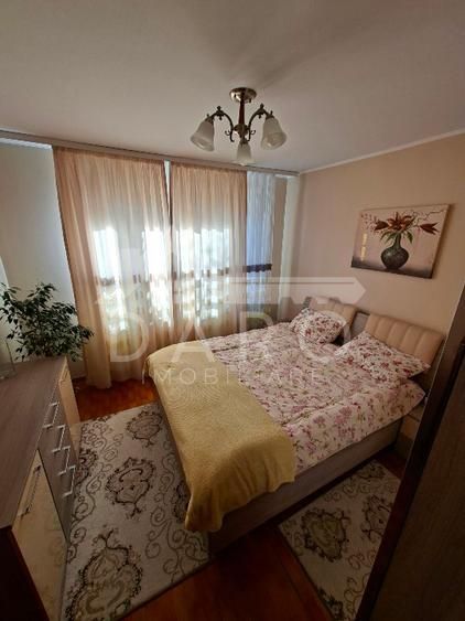 Vând apartament cu 3 camere în Tudor,strada Livezeni - Poză 2