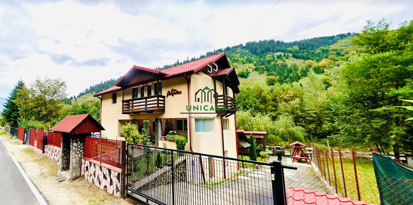 Casa de vacanta / Pensiune / Voineasa - Poză 2