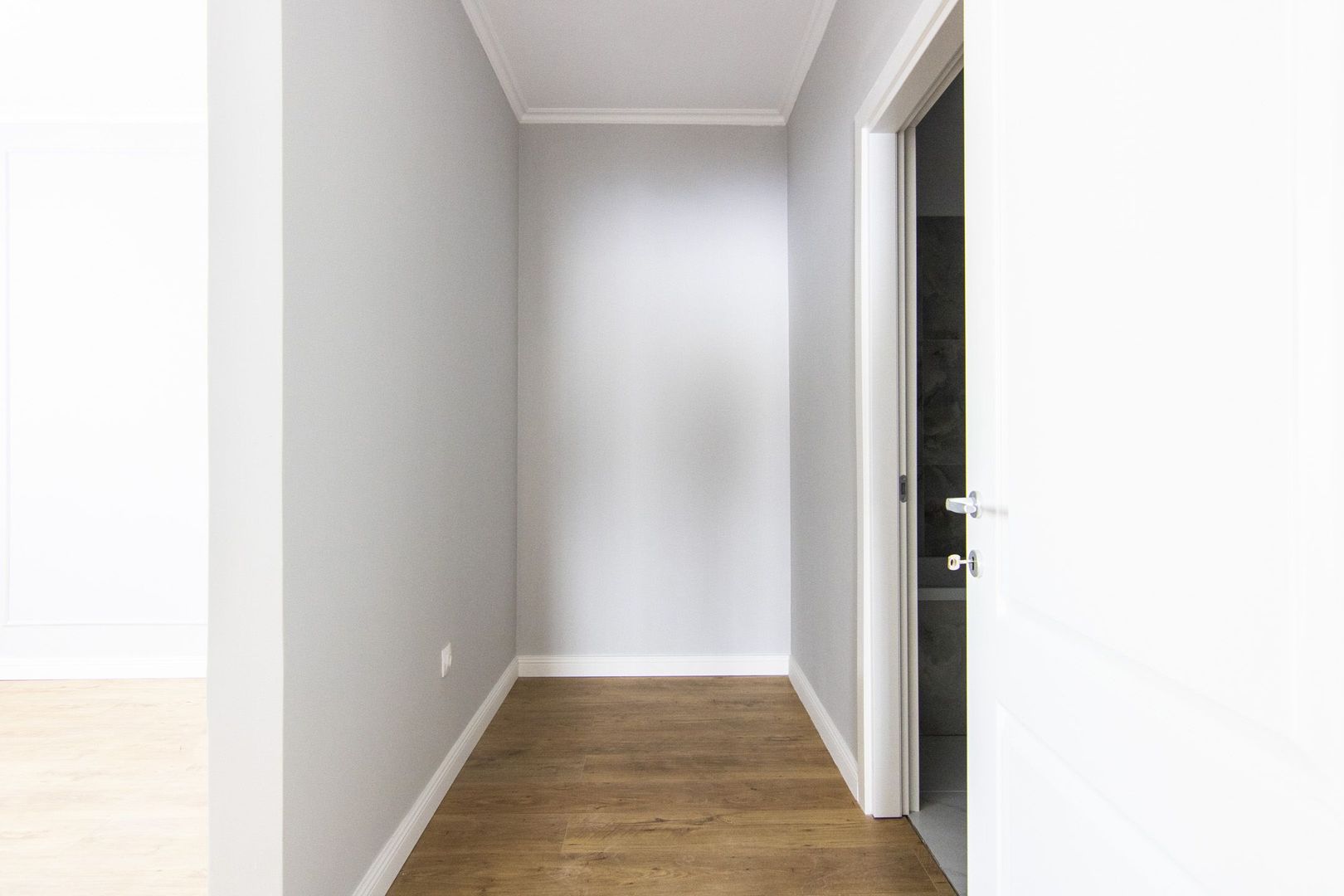 Apartament Spatios | 3 Camere | 2 Bai | 2 Balcoane | la 5 min de Metrou Pacii - Poză 10
