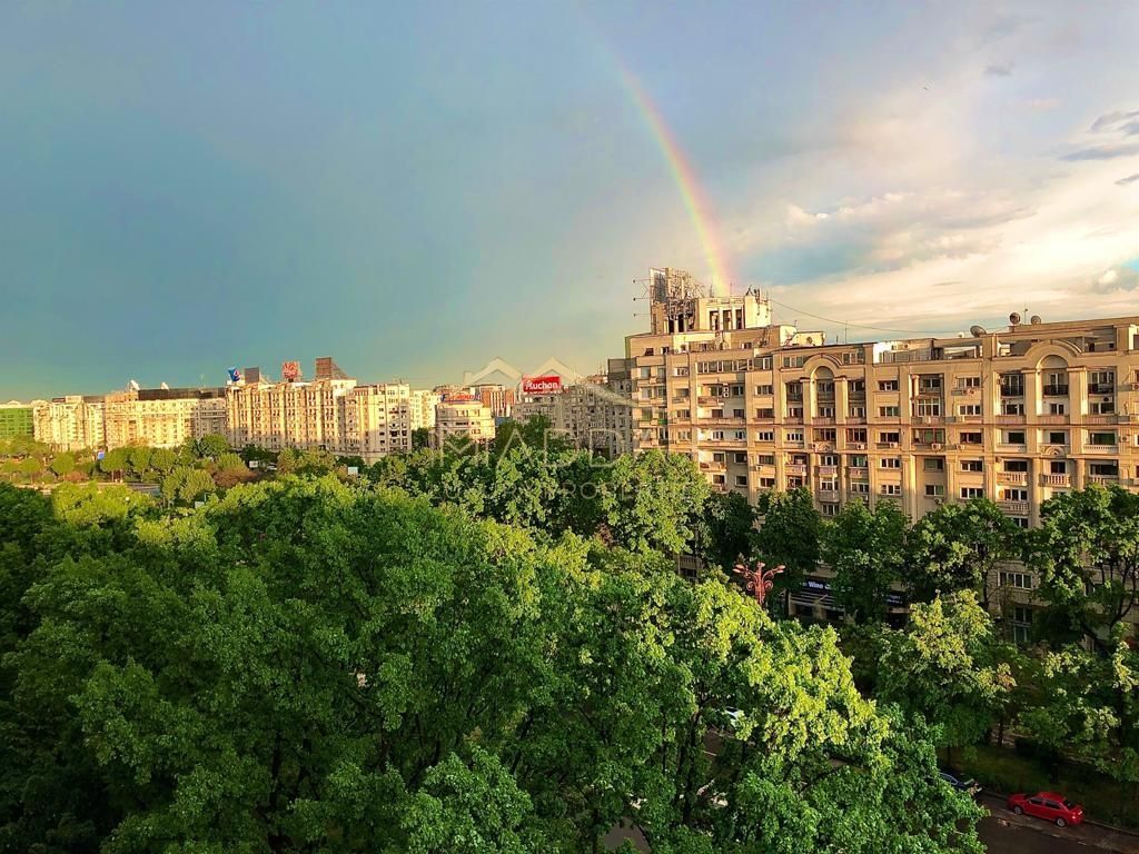 Apartament 2 camere ultracentral // Bulevardul Unirii // vedere Fantani - Poză 1
