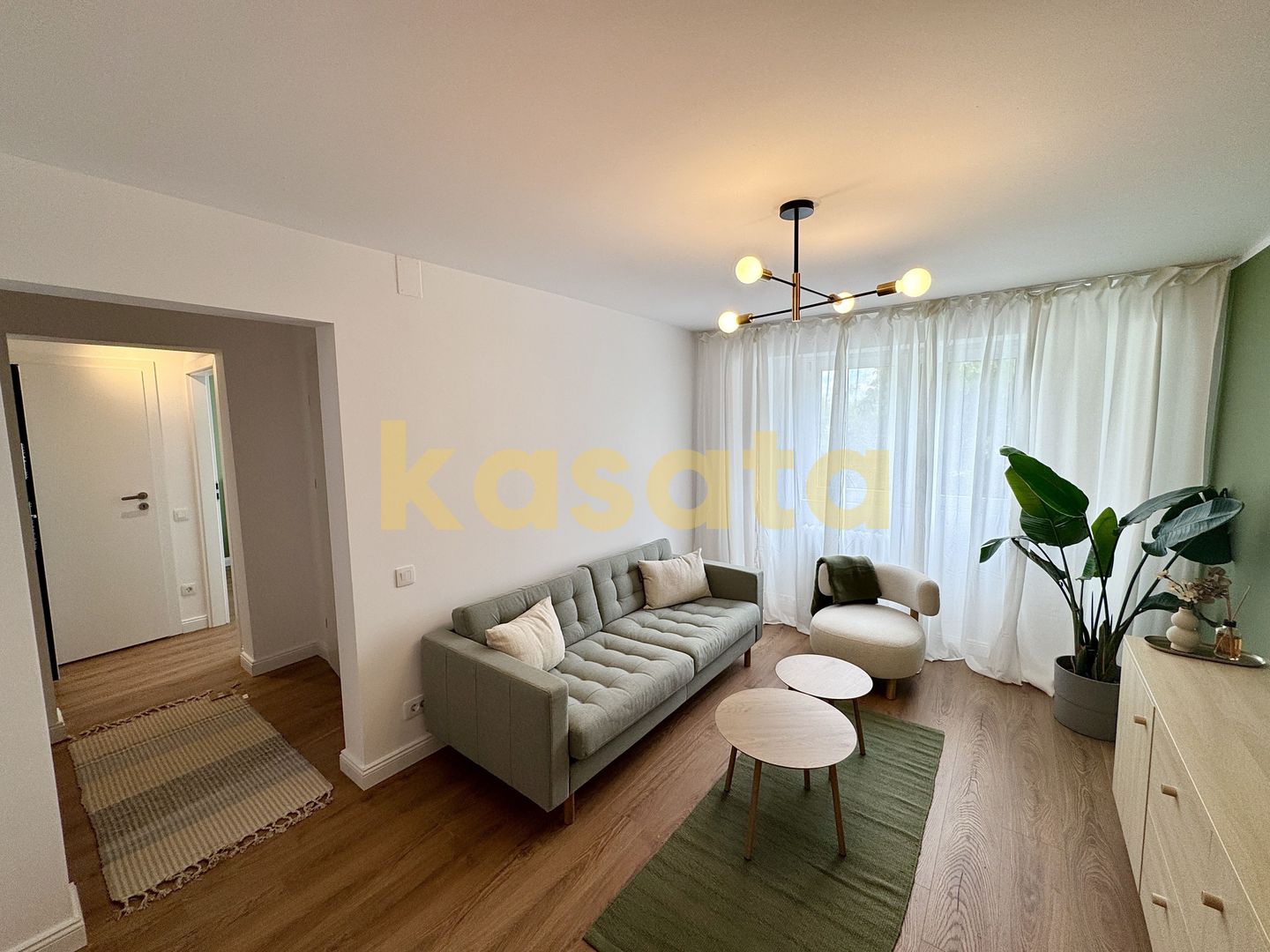 Titulescu - Victoriei - De vanzare apartament cu 2 camere renovat - Poză 2