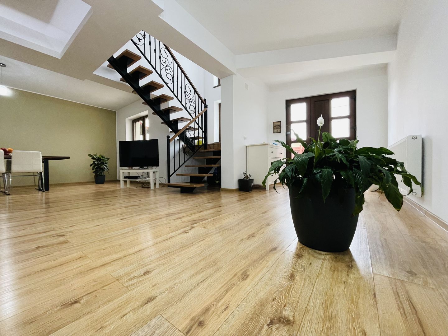 Dumbravita - Casa 5 camere, 179 mp | Mobilat & Utiliat | Garaj - Poză 2