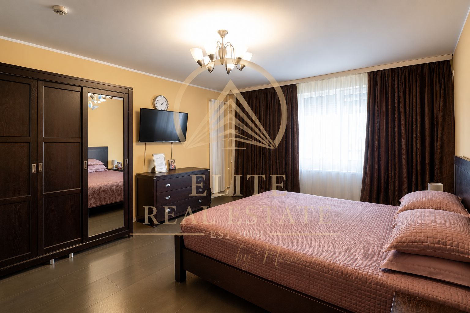 Agigea - vila cu potențial multiplu pentru locuința sau business. - Poză 19