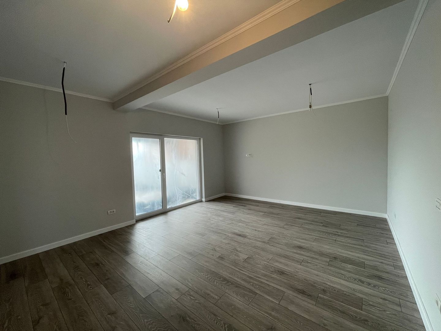 Duplex-4 camere-pozitie excelenta-la asfalt-Remetea Mare - Poză 3