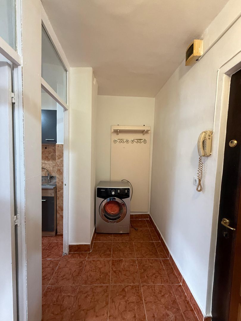 Chirie, apartament, 1 camera, 30 mp, Traian Lalescu Oradea. 250 E/lună - Poză 6