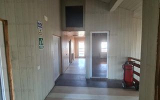 Proprietate in Cristian cu trei constructii+o fundatie,450000euro - Poză 43