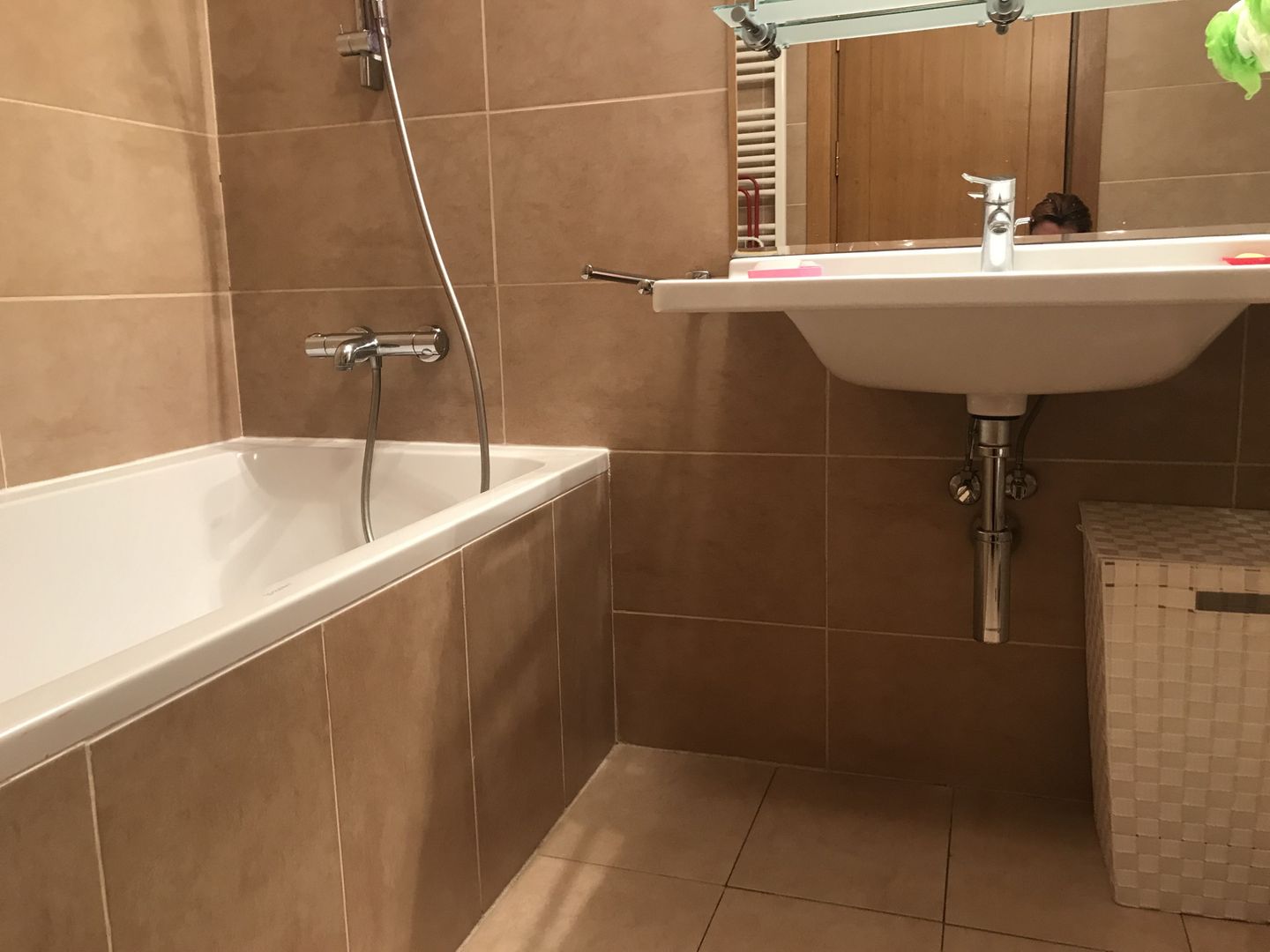 Apartament generos 3 camere - Poză 9