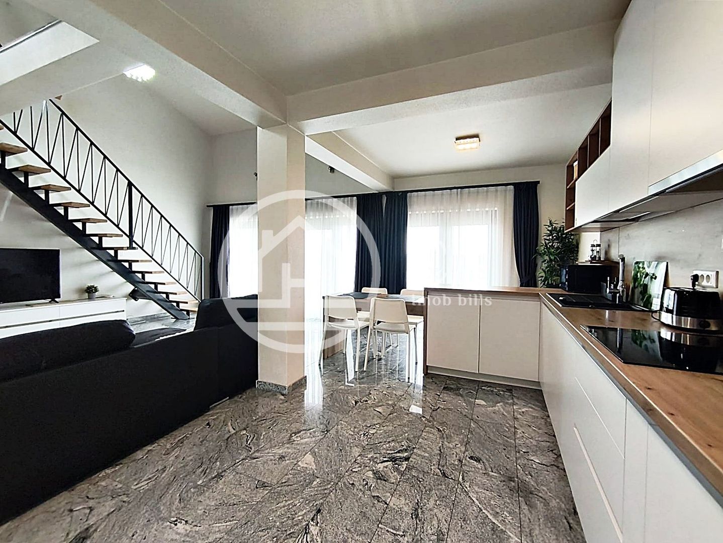 Apartament la casa de închiriat cu 3 camere în Cihei - Poză 3