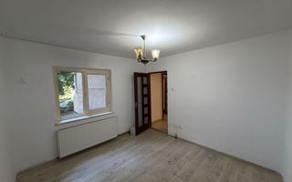 Apartament cu 3 camere decomandat 72 M² cu balcon și pivniță - Poză 9