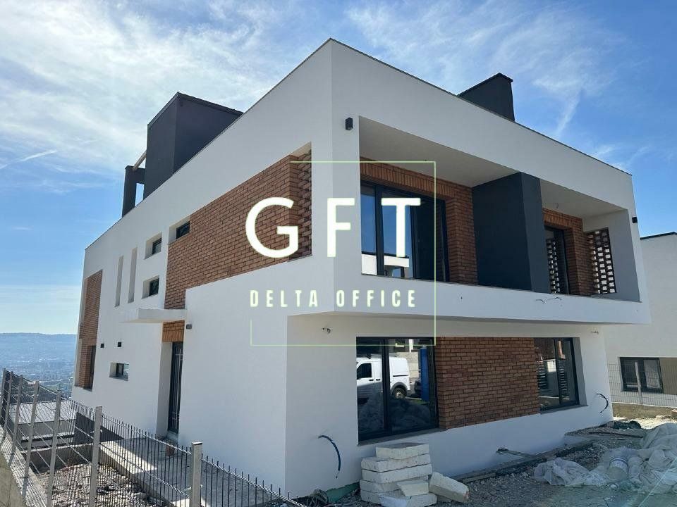 Unitate duplex 193mp utili +65 terase circulabile + 200 mp teren, Voronet - Poză 1