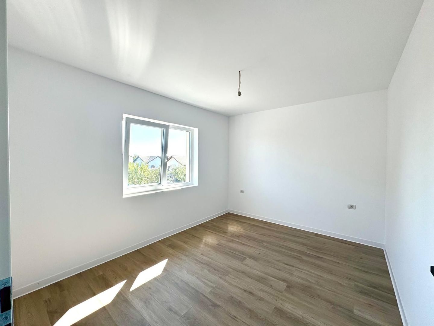 Super pret - Duplex premium cu 4 camere -  Utvin - Poză 15