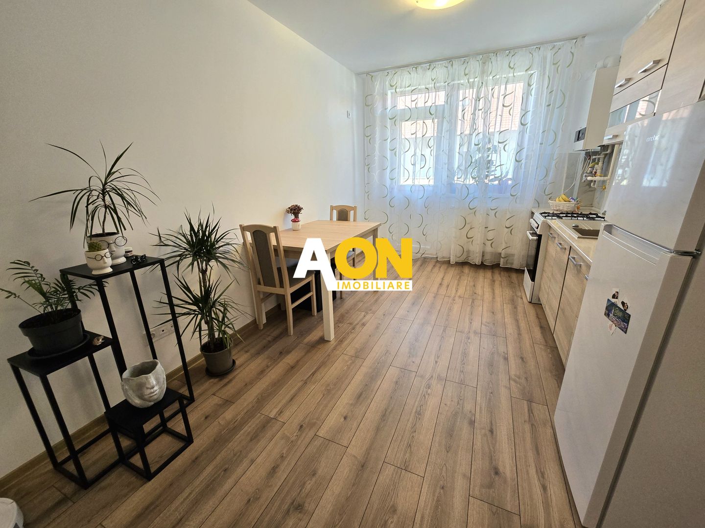 Apartament cu 2 Camere, Bloc Nou, Zona Alba Mall - Poză 1
