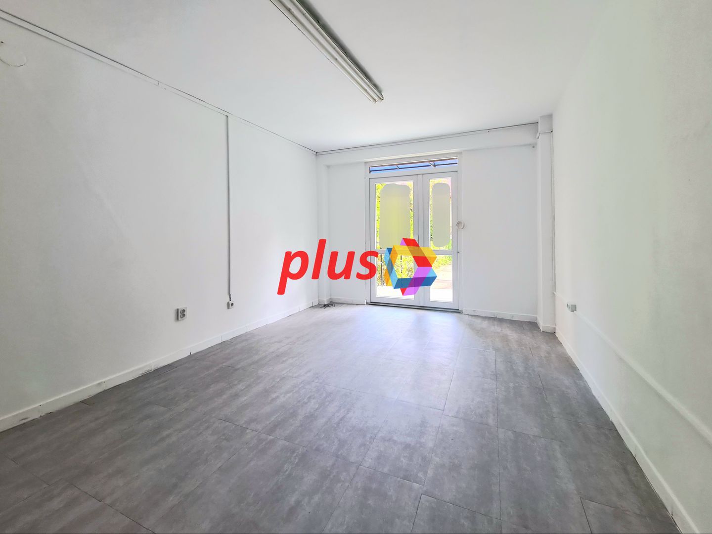 Spatiu comercial de închiriat Brasov - 55 mp # plus-imo.ro - Poză 2