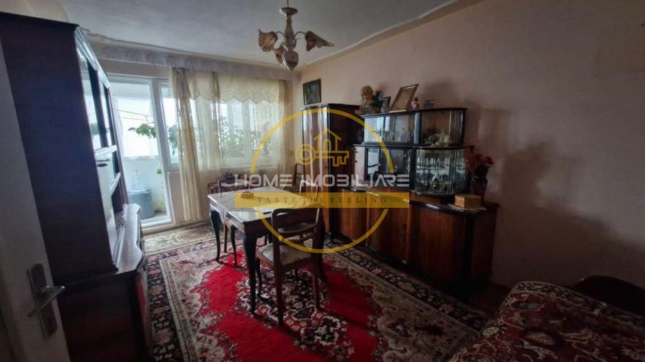 Apartament cu 3 camere / 80 mp / in zona Tatarasi - Poză 1