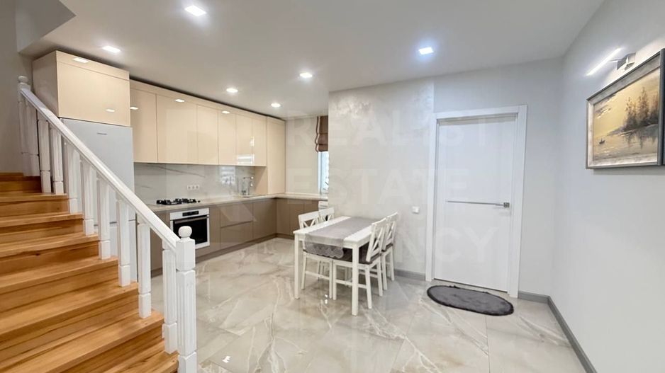 Vânzare, casă, 2 nivele, 3 camere, strada Miorița, Colonița. - Poză 6