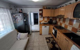 VIILE NOI - casa cu o curte generoasa disponibila imediat - Poză 4