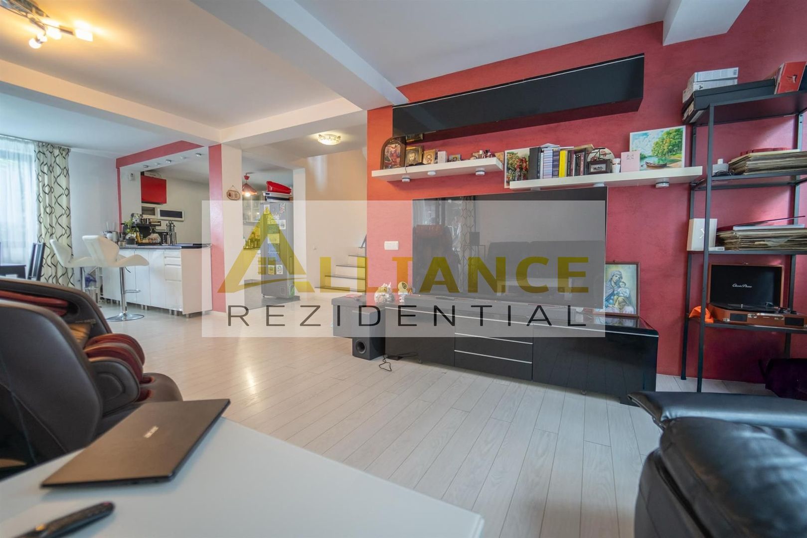 VILA MOBILATA si UTILATA- jacuzzi piscina incalzita - Poză 7