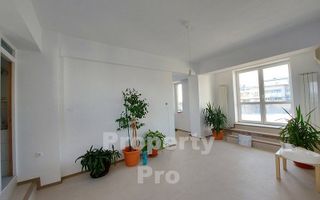 Garsoniera cu terasa de 64mp, Ideal Office, Str Traian colt cu Bd Unirii - Poză 12