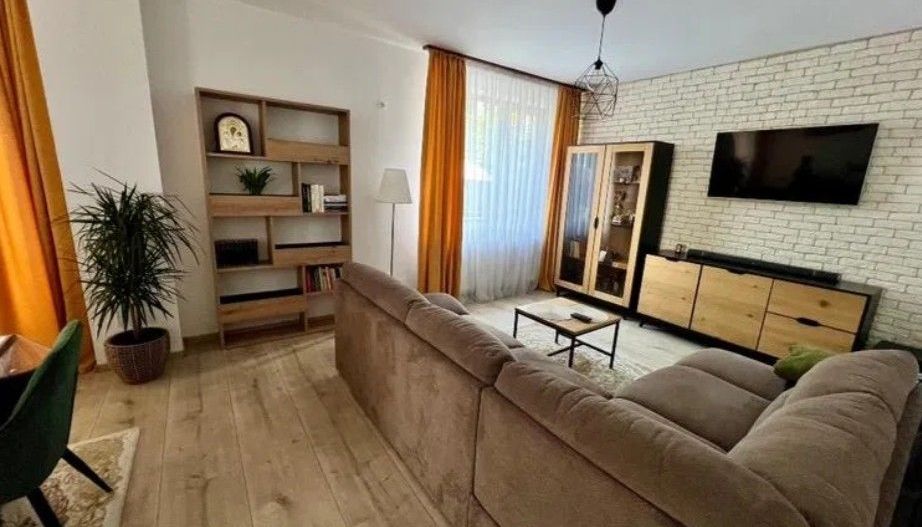 Casă P+1+pod Otopeni central - Poză 2