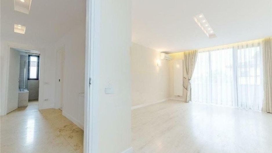 Inchiriere vila 5 camere Oxford Gardens - Poză 11