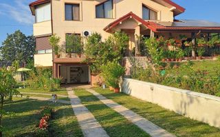 Proprietate generoasă în Bucium, Iași – casă de 300 mp cu teren și construcții secundare - Poză 7