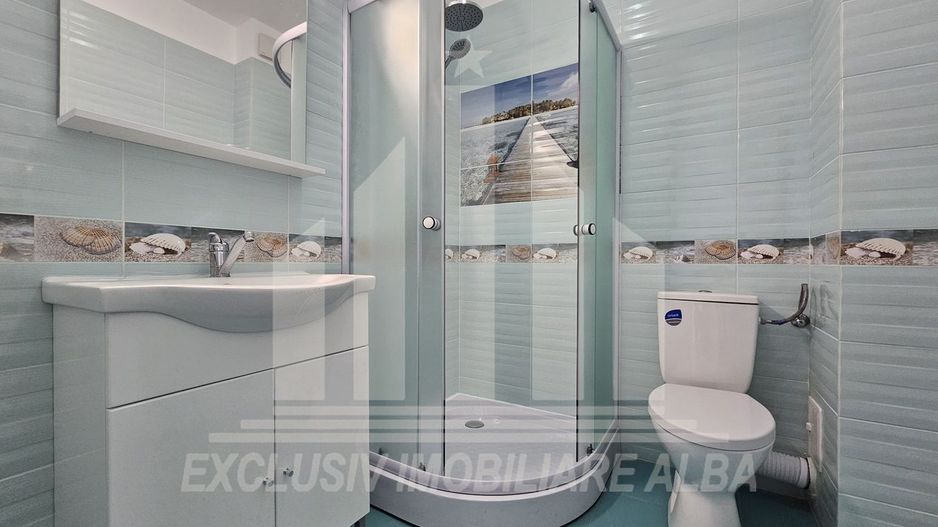 Apartament cu 4 camere si scara interioara de vanzare, Lipoveni - Poză 4