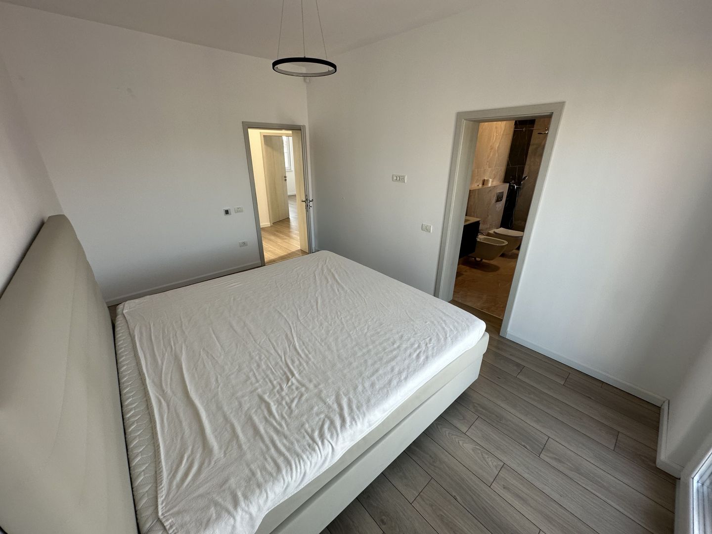 Duplex despărtit  prin garaj zona Ikea - Poză 27