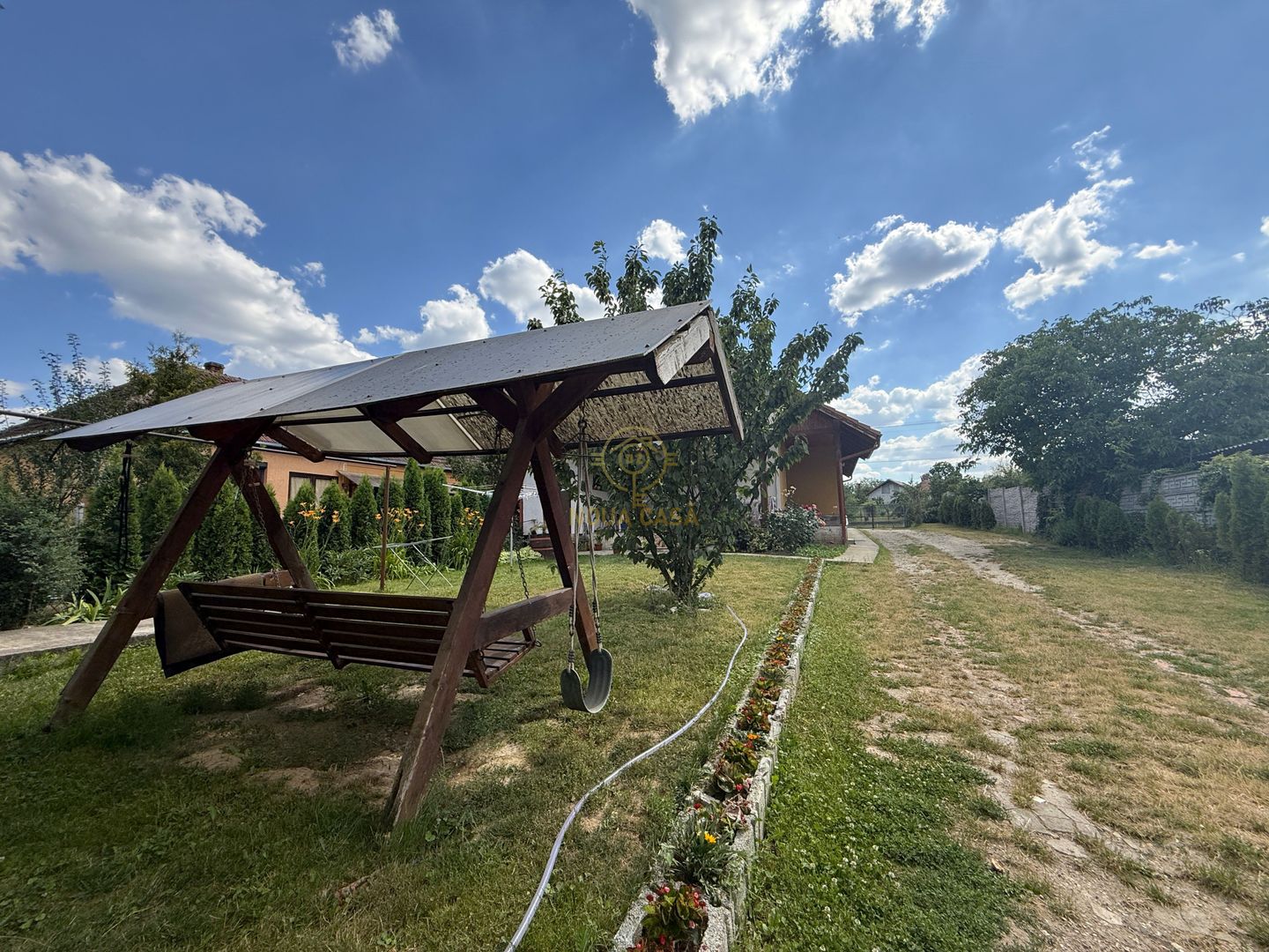 De vanzare Casa cu 4 camere si teren de 4.839mp/Utilata/Mobilata - Poză 3