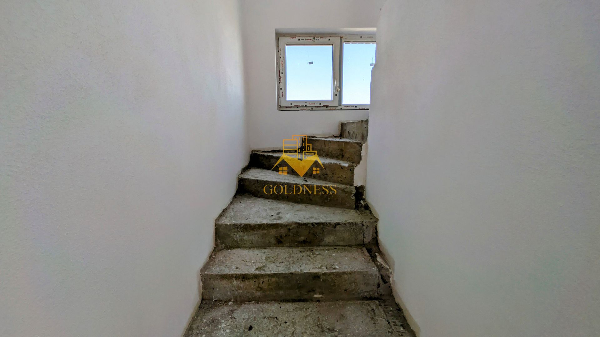 Vila, 4 Camere, Dezmir, Constructie Noua, 450 mp, 4 Bai, 2 Parcari - Poză 10