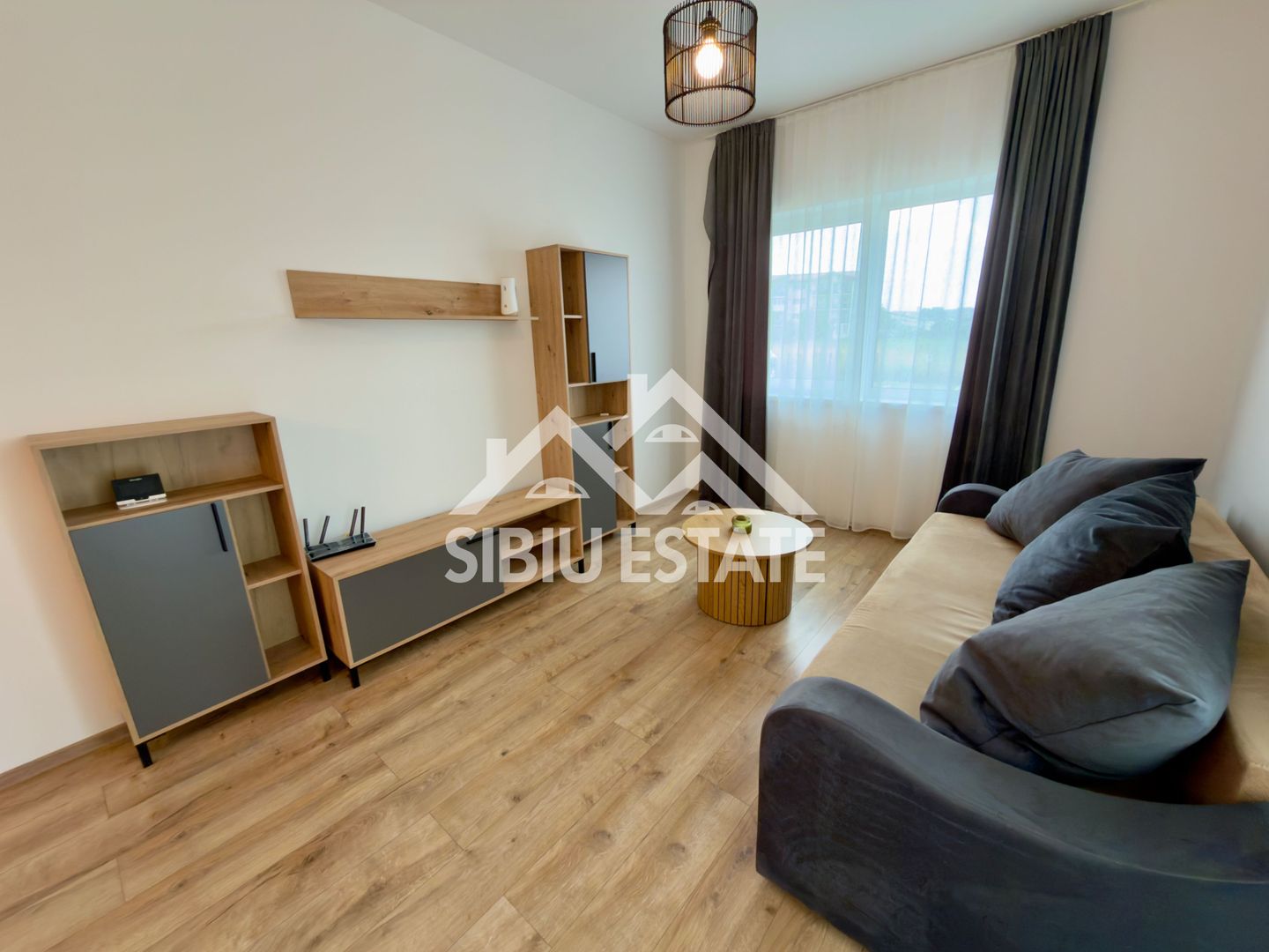Apartament nou 2 camere decomandate mobilat parcare și boxă depozitare - Poză 1