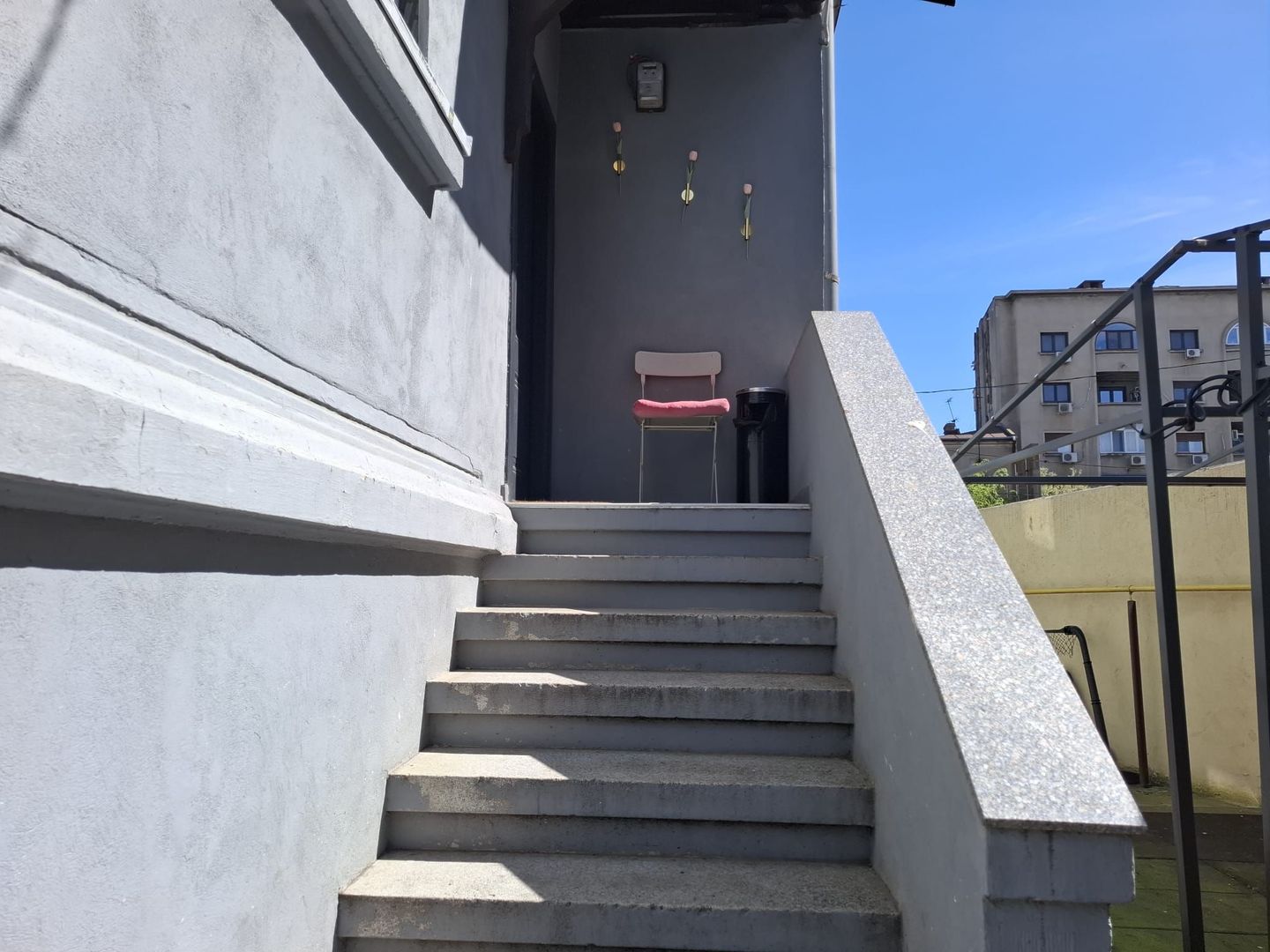 URGENT!, parter vila,INTRARE SEPARATA, CURTE, PARCARE, BIROU/COMERCIAL - Poză 1