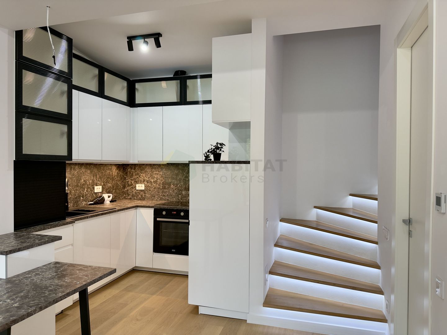 Vila urbana 3 camere | Tunari-Parc - Poză 16