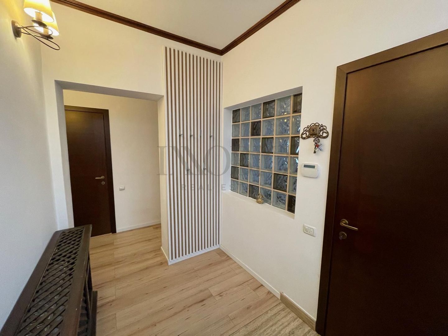 VILĂ ELEGANTĂ DE ÎNCHIRIAT | DOROBANȚI – CAPITALE | 238 MP - Poză 5