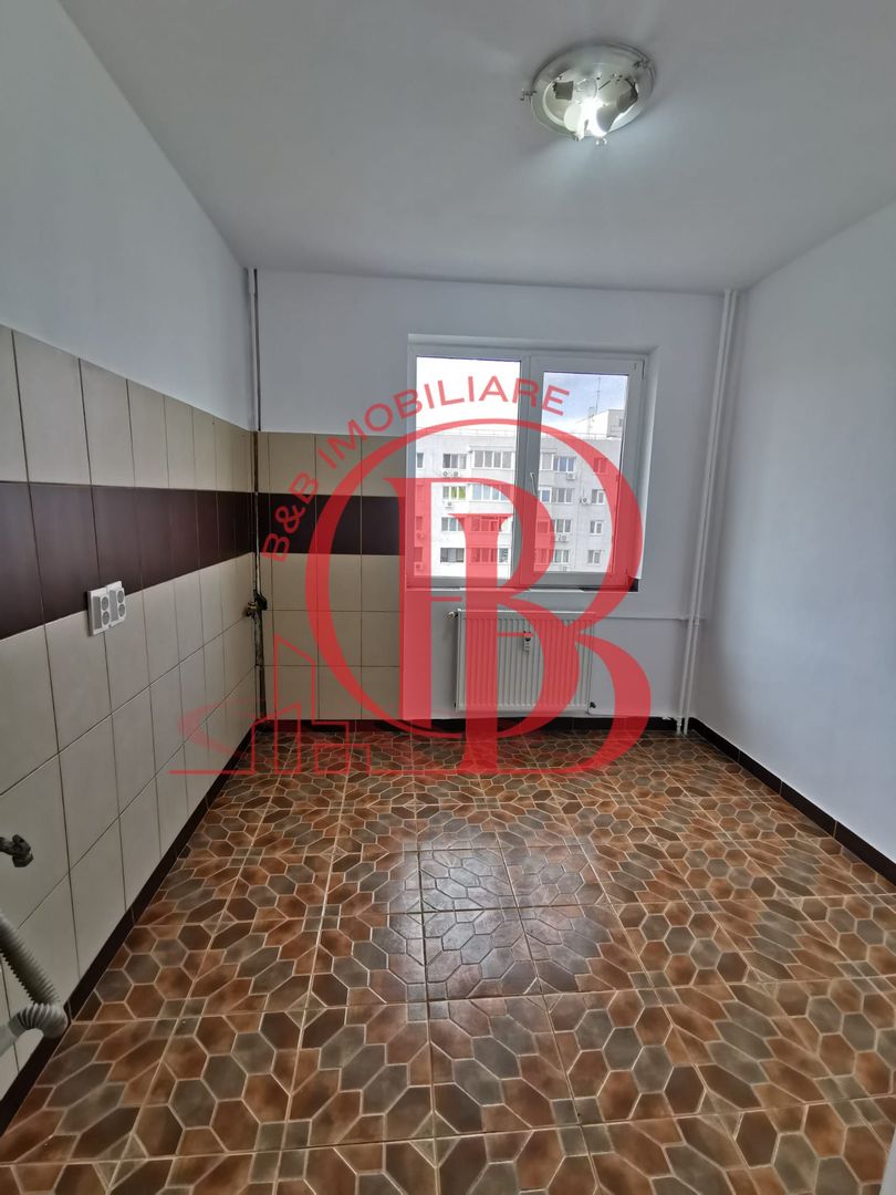 3 camere decomandat la 2 minute de metrou 1 Decembrie 1918 Ozana Titan - Poză 4