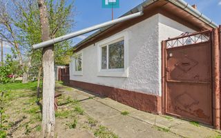 Casă cu 3 camere și 1047 mp în Peregu Mic - Poză 1